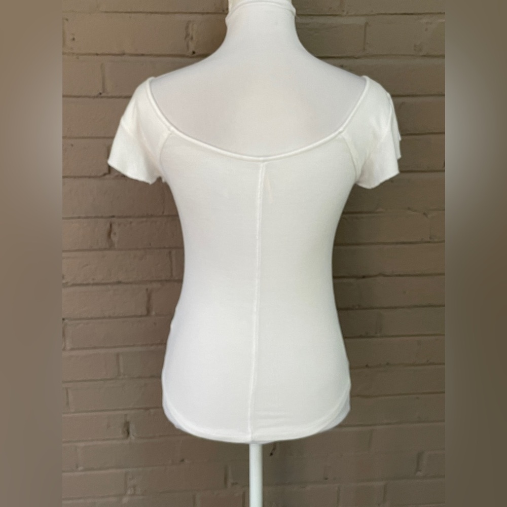 Free People white ruffle front top S - Picture 4 of 7